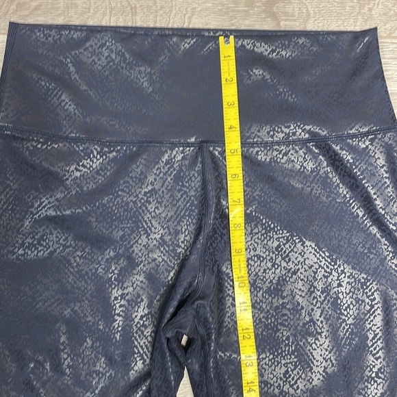 NWOT Offline By Aerie The Hugger High Waisted Crackle Leggings Navy Blue XL - Picture 9 of 15